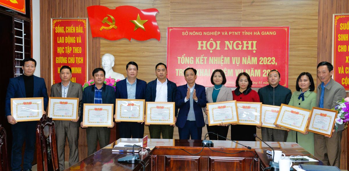 LĐ Sở Tặng GK