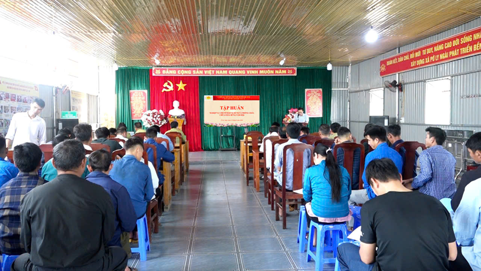TỔ CHỨC TẬP HUẤN NGHIỆP VỤ CHO TỔ BẢO VỆ RỪNG  TẠI XÃ PỜ LY NGÀI, TỈNH TUYÊN QUANG
