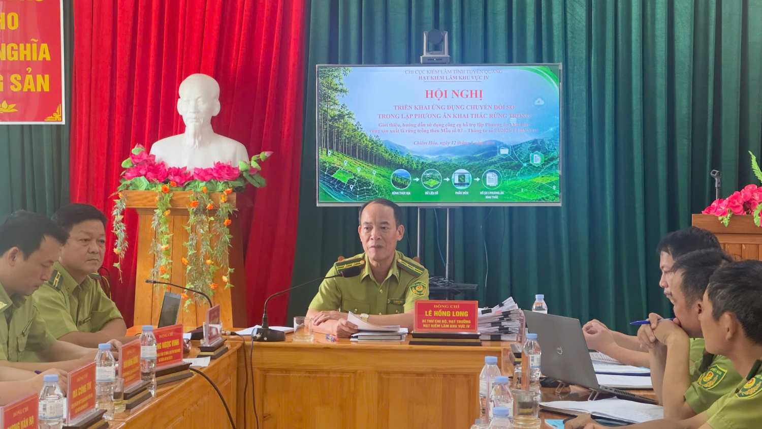 HẠT KIỂM LÂM KHU VỰC IV TRIỂN KHAI PHẦN MỀM HỖ TRỢ NGƯỜI DÂN LẬP PHƯƠNG ÁN KHAI THÁC RỪNG TRỒNG