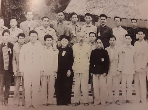 Ảnh Kỷ Yếu 50 Năm