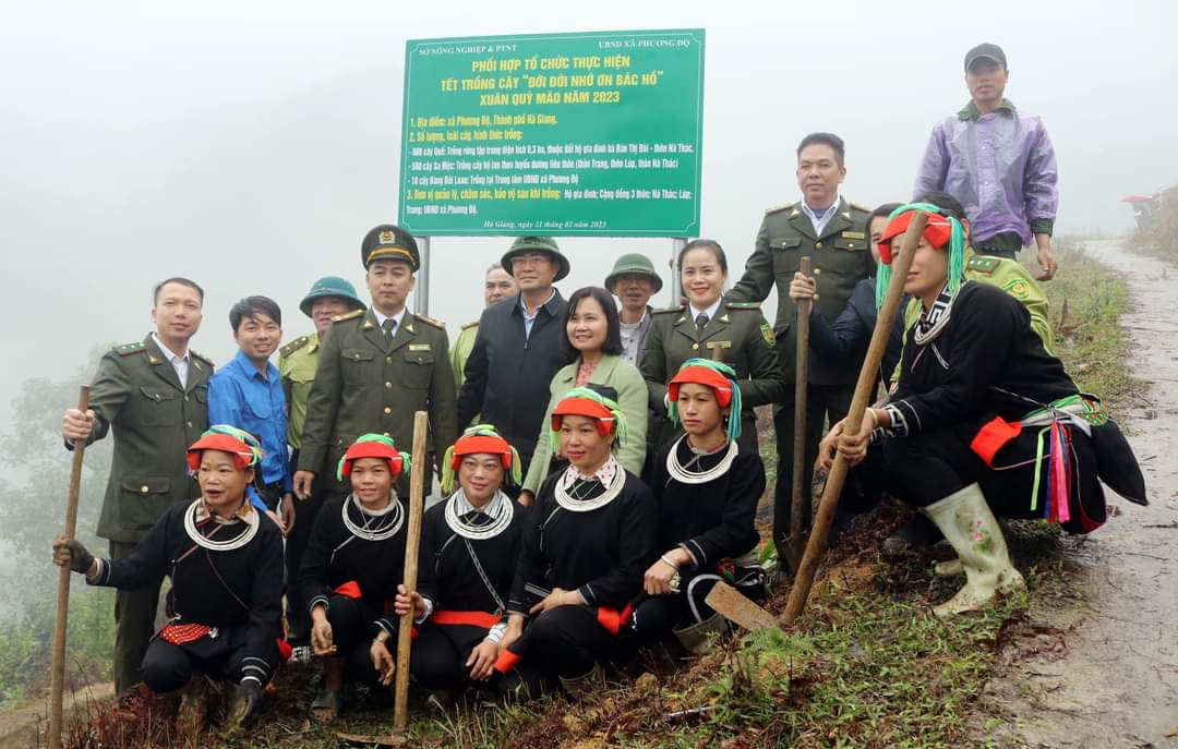 Ảnh Kỷ Yếu 50 Năm